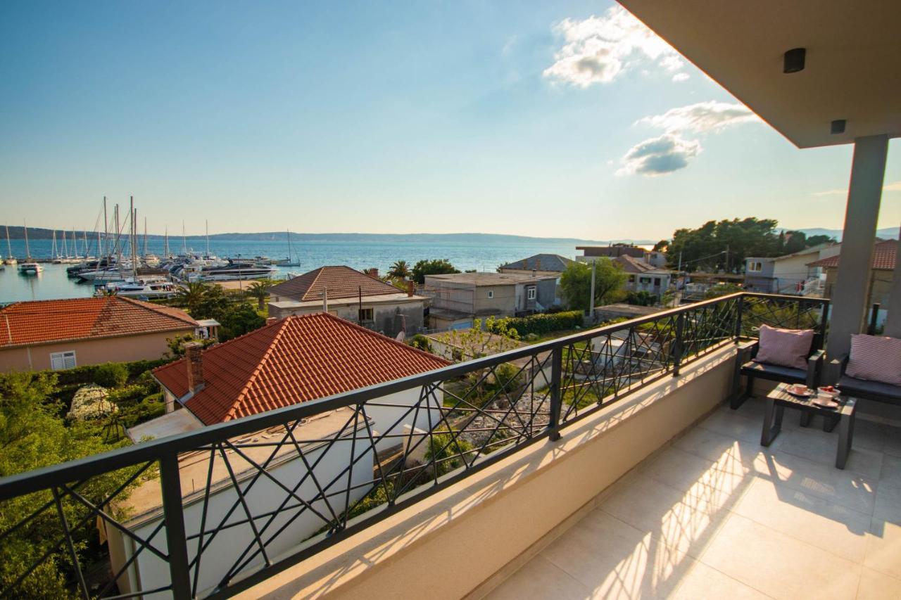 Apartmani Le-Lu Kaštela Eksteriør bilde