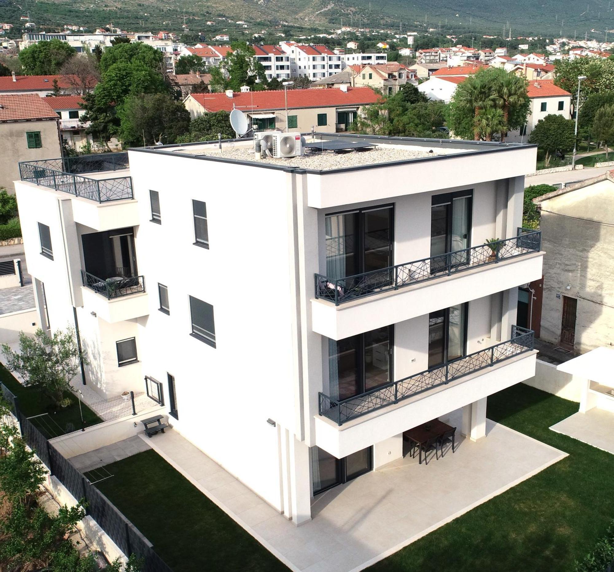 Apartmani Le-Lu Kaštela Eksteriør bilde